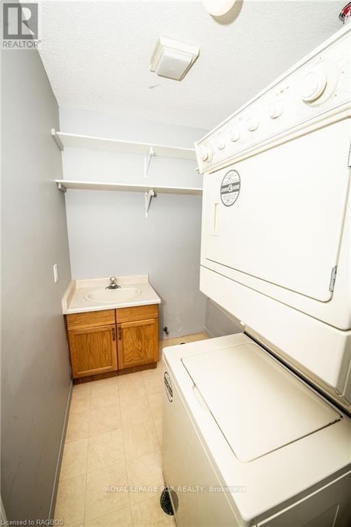 












302 - 440 DURHAM STREET W

,
Wellington North (Mount Forest),




Ontario
N0G2L2

