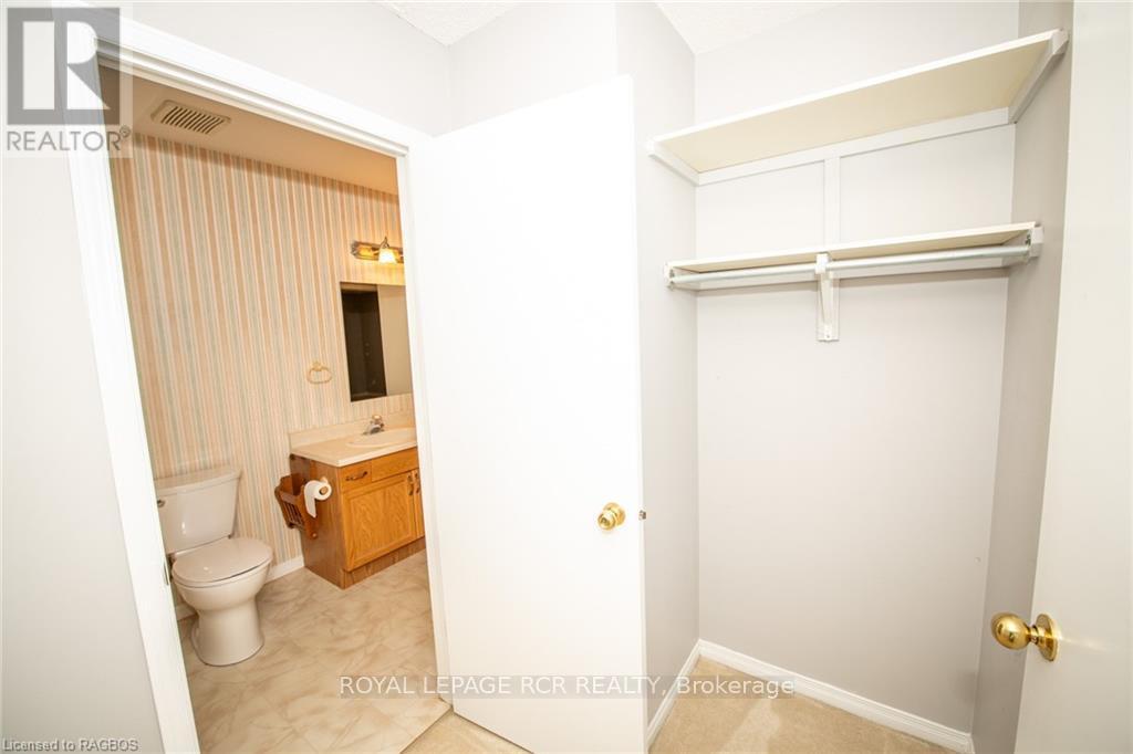 












302 - 440 DURHAM STREET W

,
Wellington North (Mount Forest),




Ontario
N0G2L2

