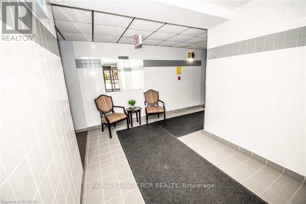 












302 - 440 DURHAM STREET W

,
Wellington North (Mount Forest),




Ontario
N0G2L2

