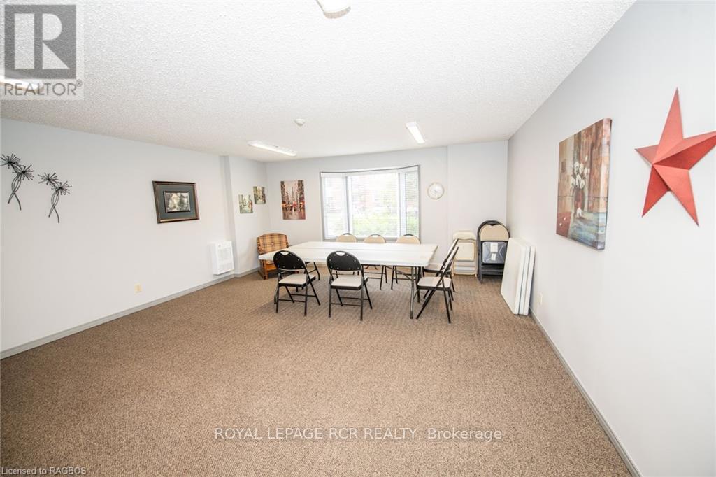 












302 - 440 DURHAM STREET W

,
Wellington North (Mount Forest),




Ontario
N0G2L2

