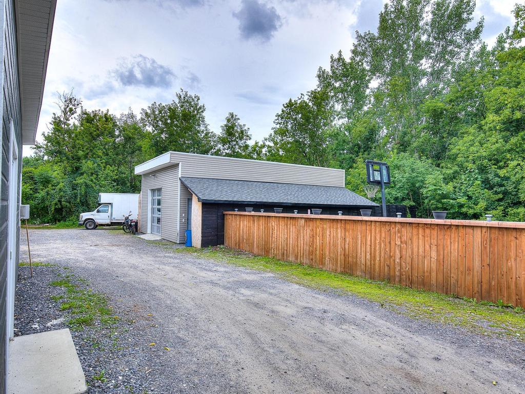 









50Z


Boul. Ste-Rose

,
Laval (Sainte-Rose),




QC
H7L3K1

