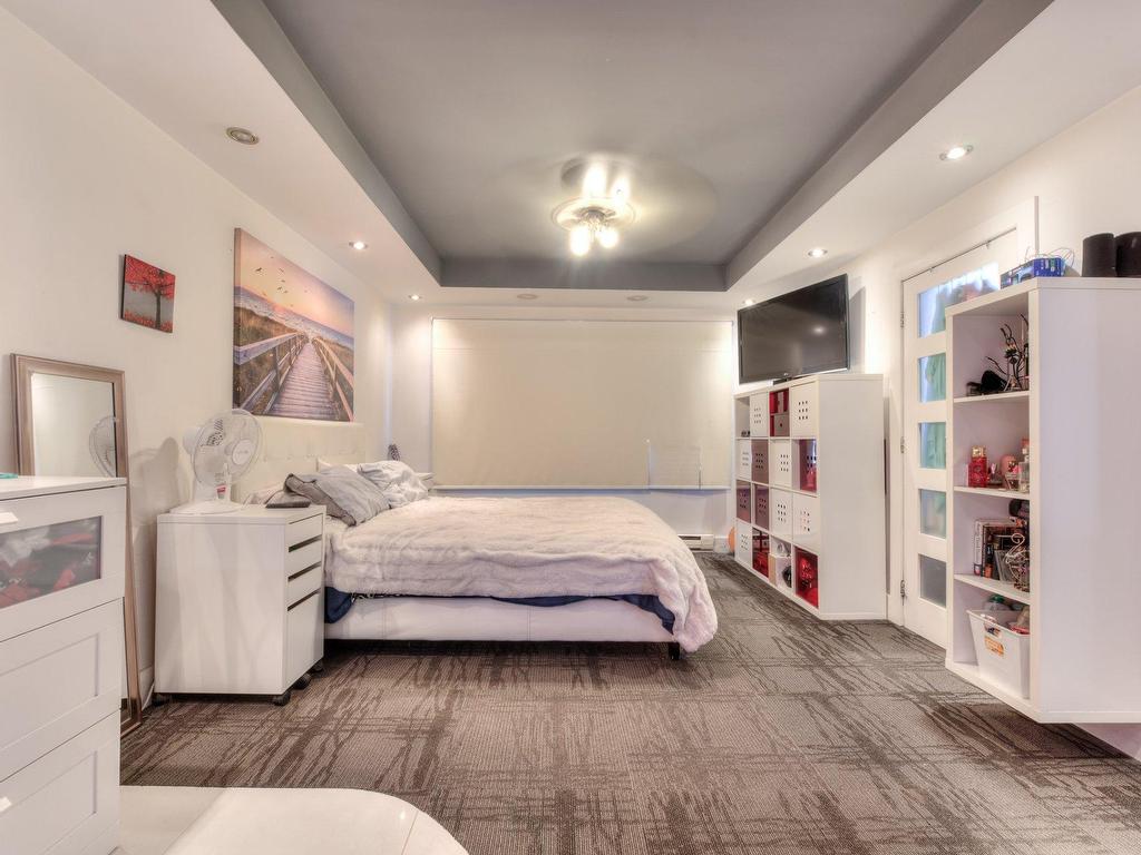 









50Z


Boul. Ste-Rose

,
Laval (Sainte-Rose),




QC
H7L3K1

