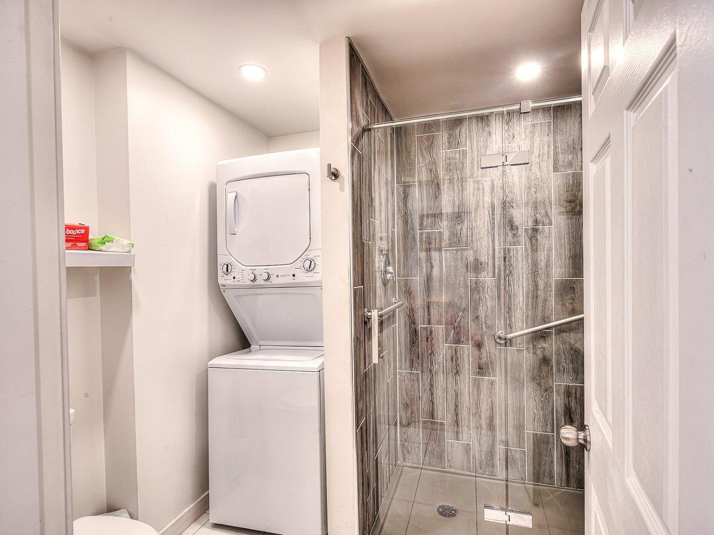 









50Z


Boul. Ste-Rose

,
Laval (Sainte-Rose),




QC
H7L3K1

