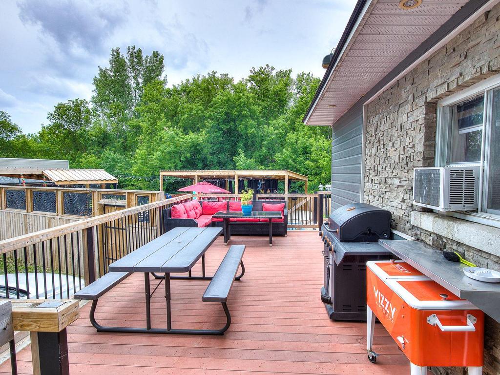 









50Z


Boul. Ste-Rose

,
Laval (Sainte-Rose),




QC
H7L3K1


