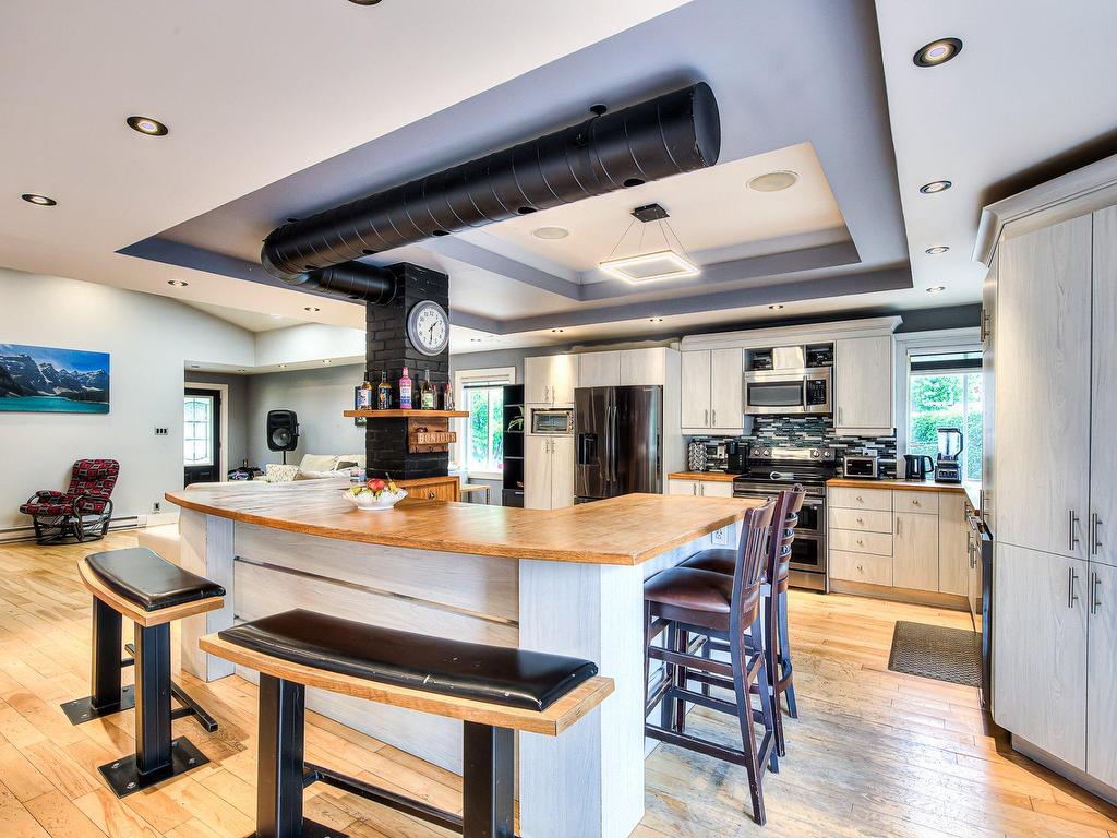 









50Z


Boul. Ste-Rose

,
Laval (Sainte-Rose),




QC
H7L3K1

