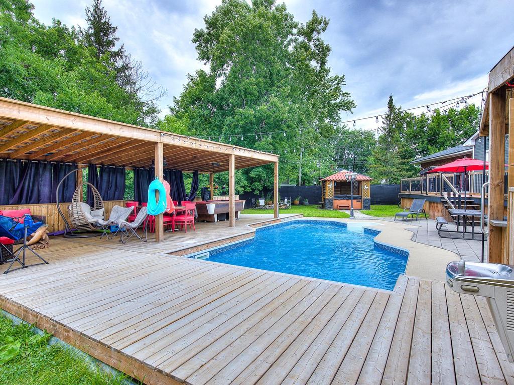 









50Z


Boul. Ste-Rose

,
Laval (Sainte-Rose),




QC
H7L3K1

