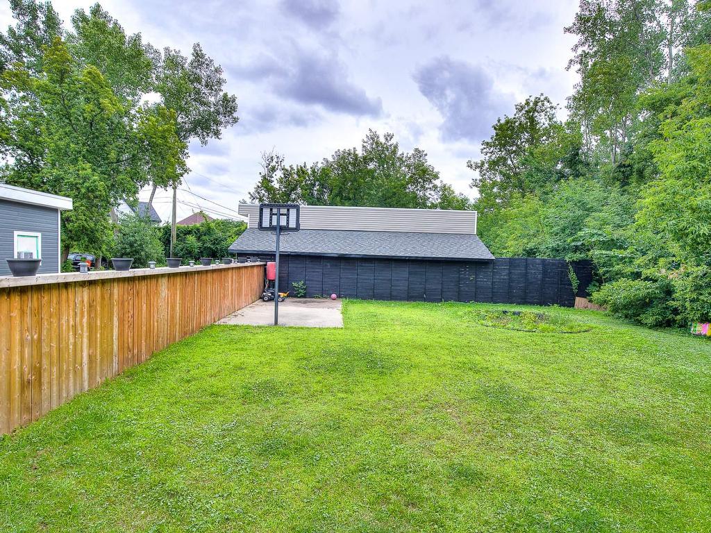 









50Z


Boul. Ste-Rose

,
Laval (Sainte-Rose),




QC
H7L3K1

