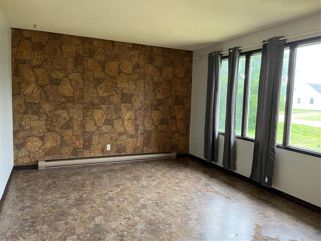 












63 1st Street E

,
Swan River,




Manitoba
R0L0C0

