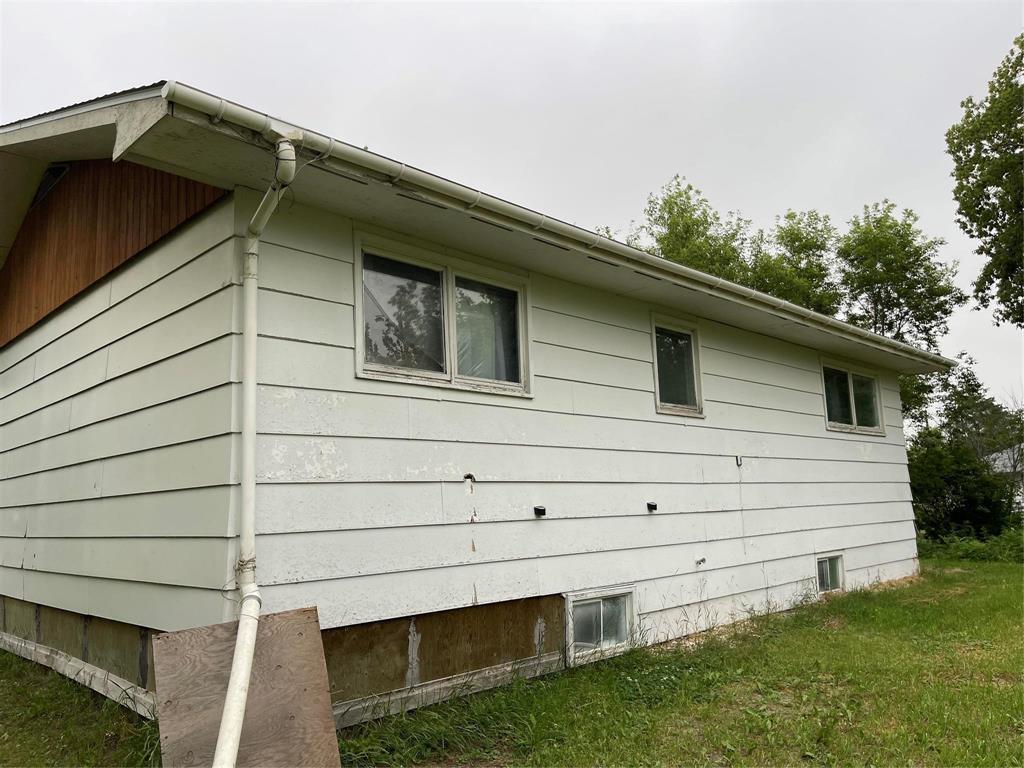 












63 1st Street E

,
Swan River,




Manitoba
R0L0C0

