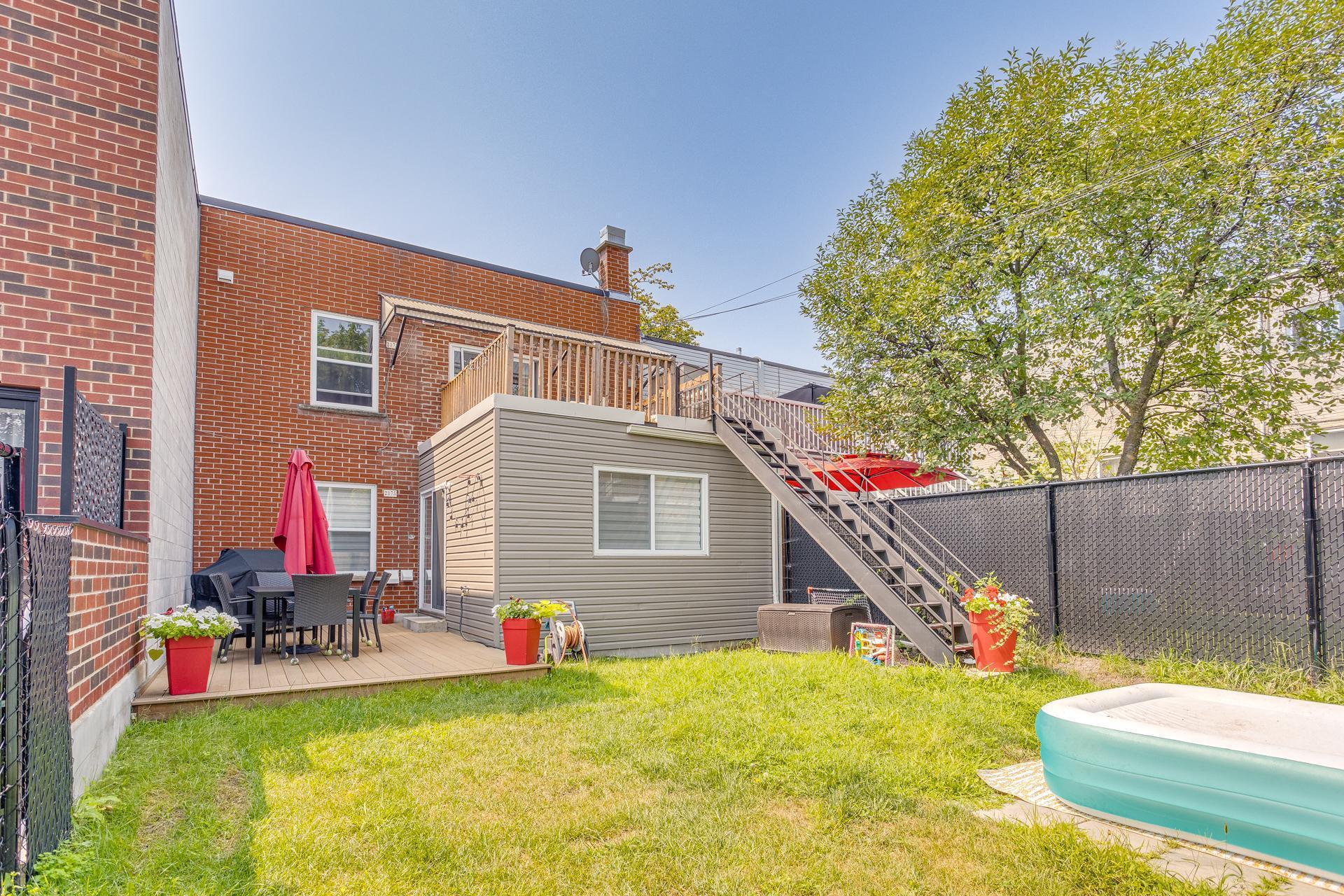 









2375

 - 2377


Rue Louis-Veuillot

,
Montréal (Mercier/Hochelaga-Maisonneuve),




QC
H1N2N8

