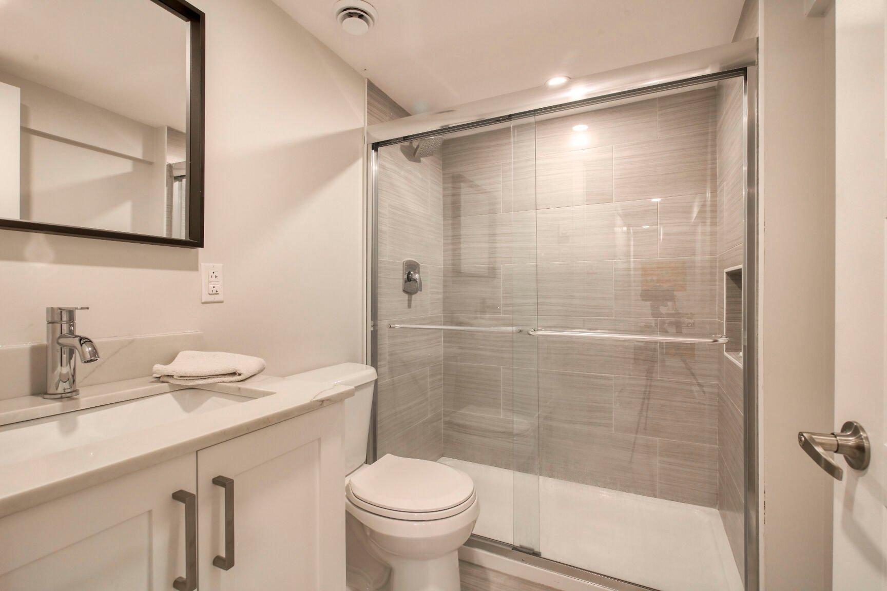 









2375

 - 2377


Rue Louis-Veuillot

,
Montréal (Mercier/Hochelaga-Maisonneuve),




QC
H1N2N8


