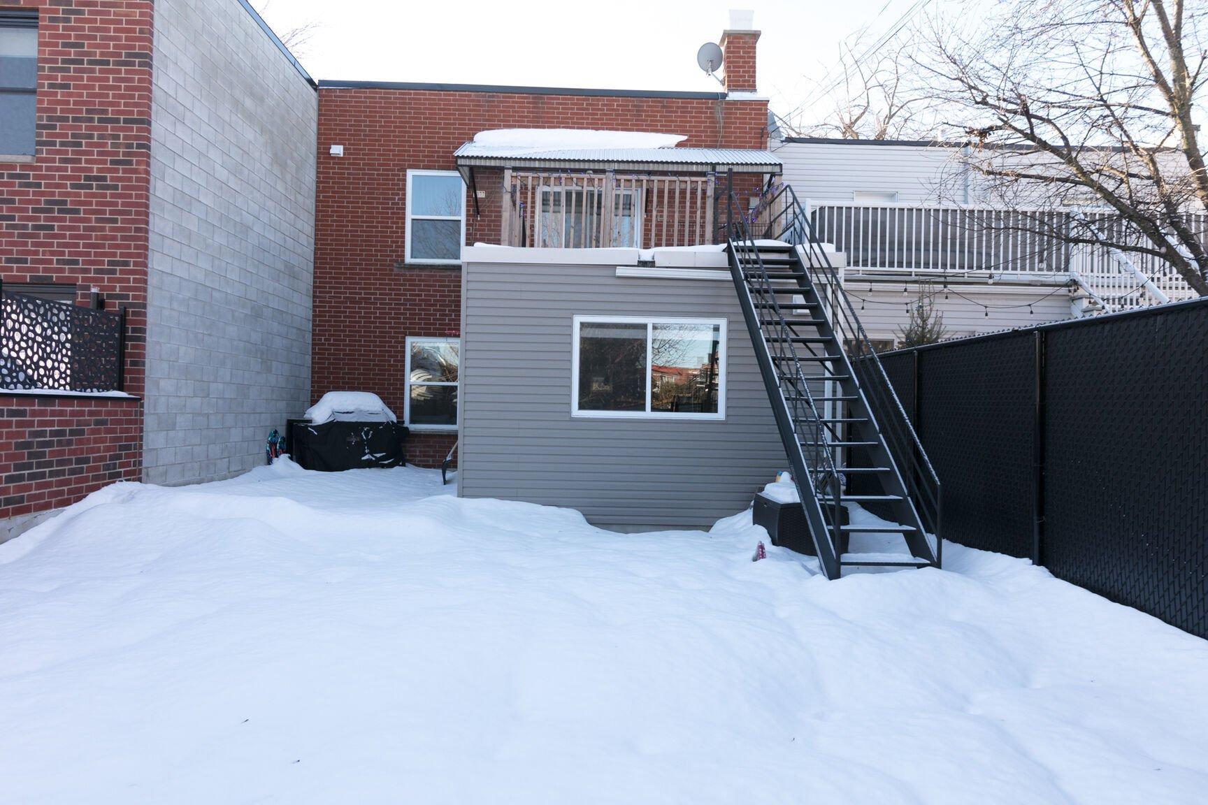 









2375

 - 2377


Rue Louis-Veuillot

,
Montréal (Mercier/Hochelaga-Maisonneuve),




QC
H1N2N8


