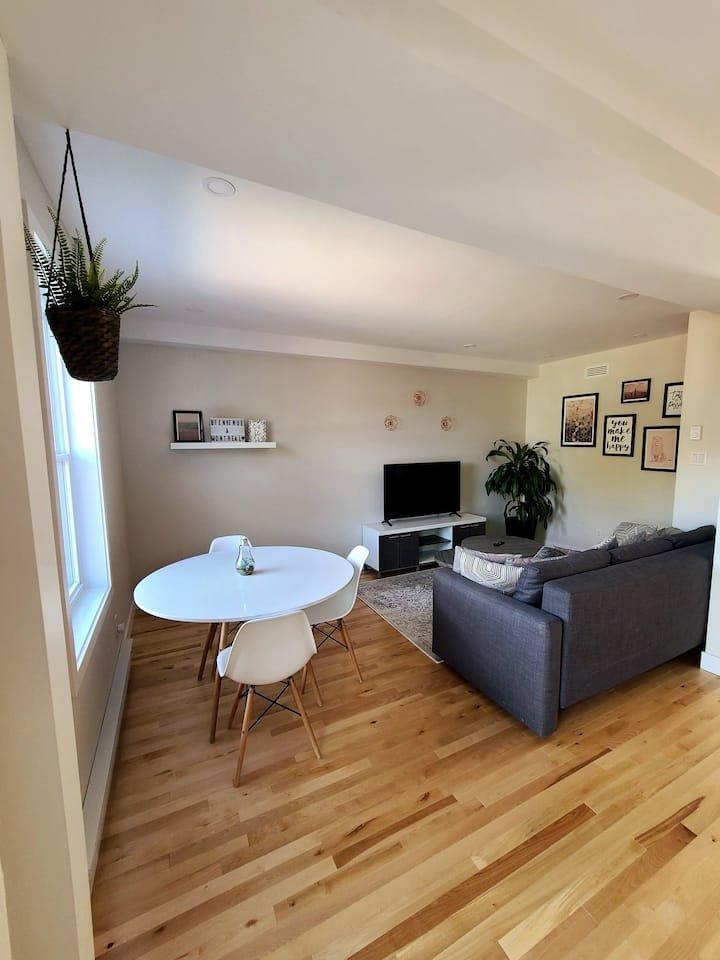 









2375

 - 2377


Rue Louis-Veuillot

,
Montréal (Mercier/Hochelaga-Maisonneuve),




QC
H1N2N8

