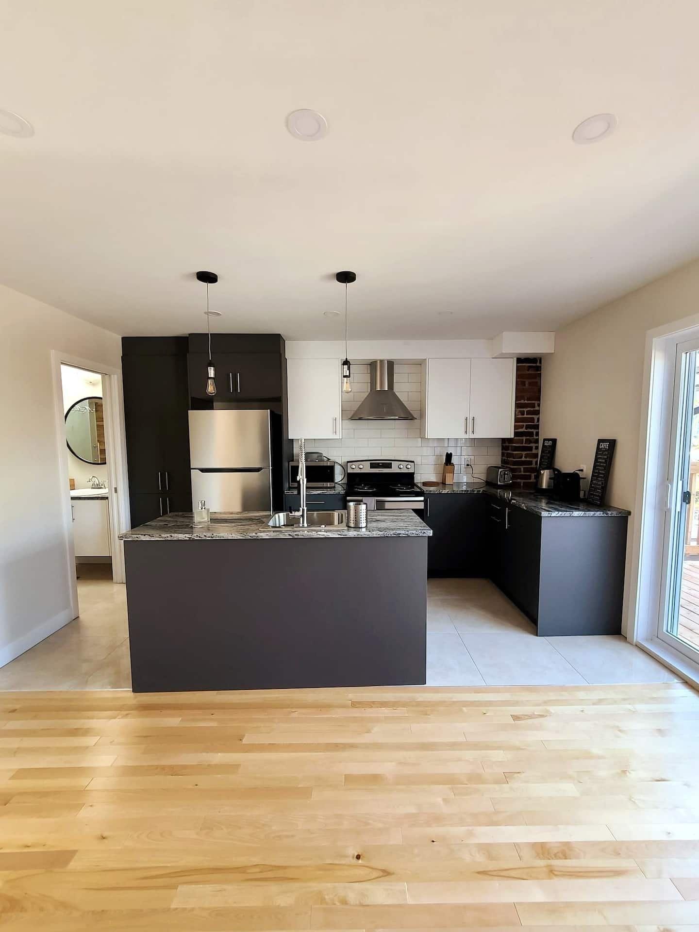 









2375

 - 2377


Rue Louis-Veuillot

,
Montréal (Mercier/Hochelaga-Maisonneuve),




QC
H1N2N8

