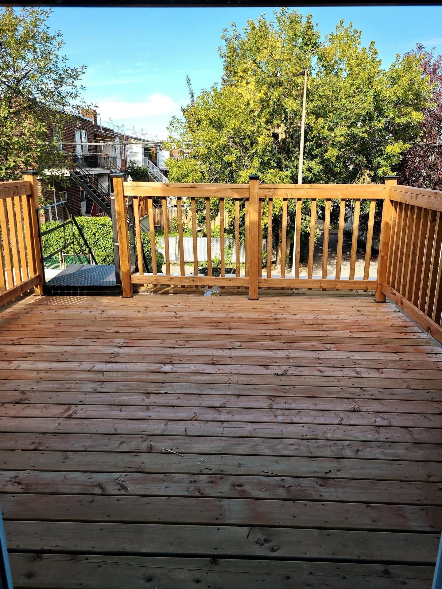 









2375

 - 2377


Rue Louis-Veuillot

,
Montréal (Mercier/Hochelaga-Maisonneuve),




QC
H1N2N8


