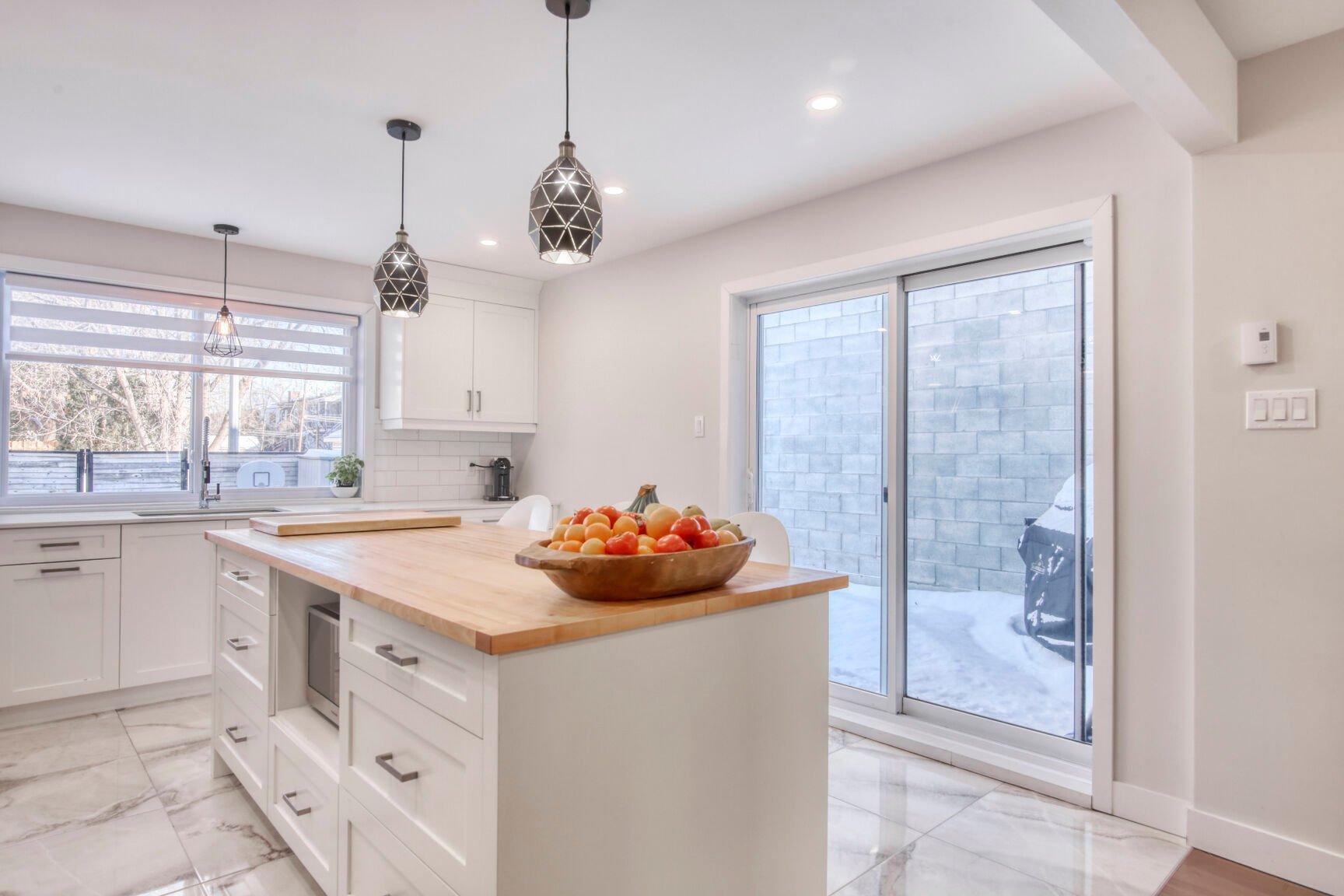 









2375

 - 2377


Rue Louis-Veuillot

,
Montréal (Mercier/Hochelaga-Maisonneuve),




QC
H1N2N8

