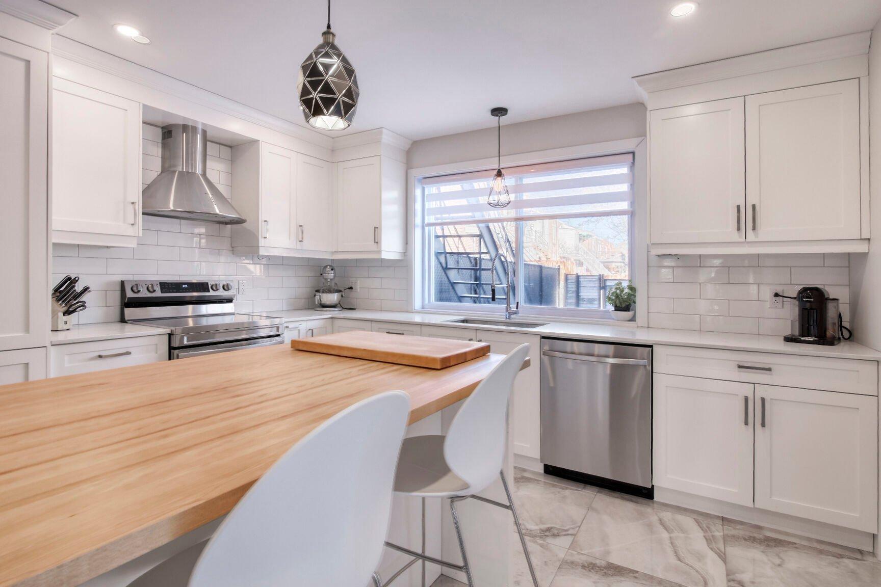 









2375

 - 2377


Rue Louis-Veuillot

,
Montréal (Mercier/Hochelaga-Maisonneuve),




QC
H1N2N8

