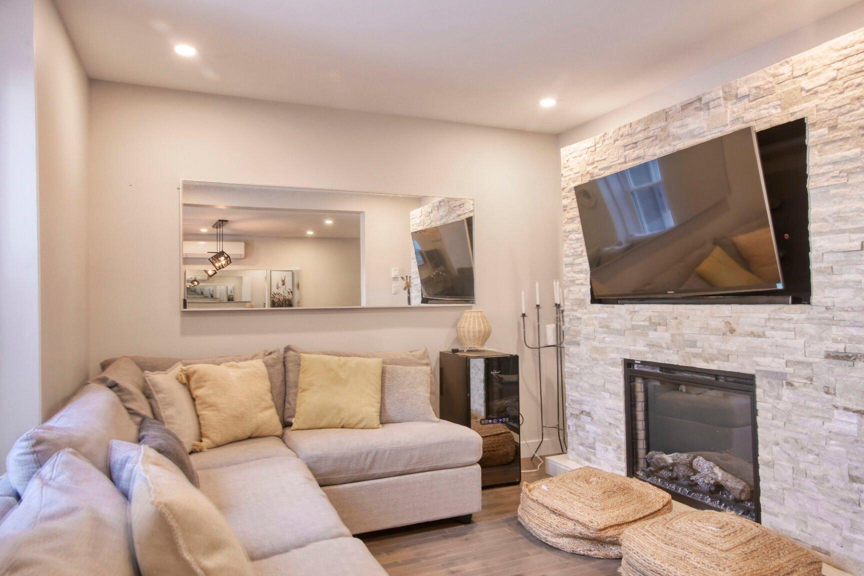 









2375

 - 2377


Rue Louis-Veuillot

,
Montréal (Mercier/Hochelaga-Maisonneuve),




QC
H1N2N8


