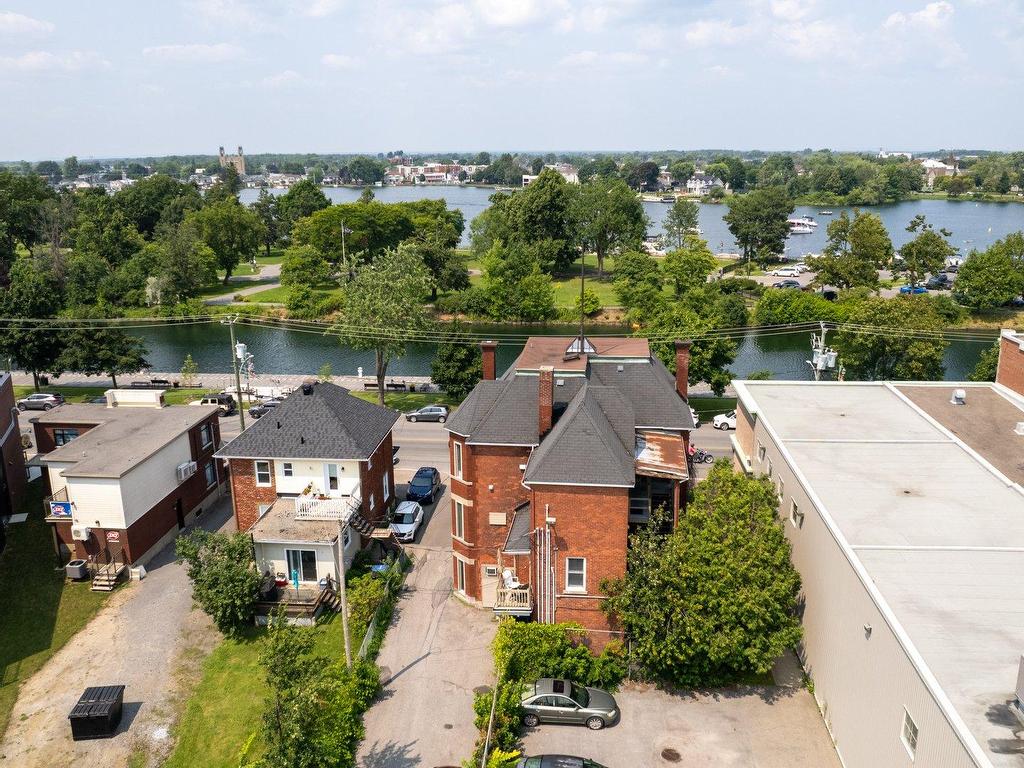 









291

 - 291B


Rue Victoria

,
Salaberry-de-Valleyfield,




QC
J6T1A9


