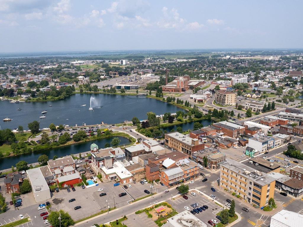 









291

 - 291B


Rue Victoria

,
Salaberry-de-Valleyfield,




QC
J6T1A9

