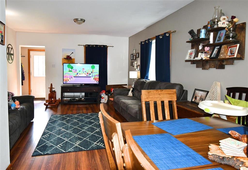 












225 3rd Avenue

,
Binscarth,




Manitoba
R0J0G0


