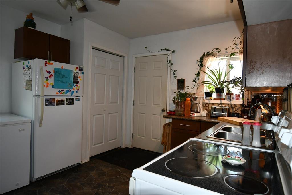 












225 3rd Avenue

,
Binscarth,




Manitoba
R0J0G0

