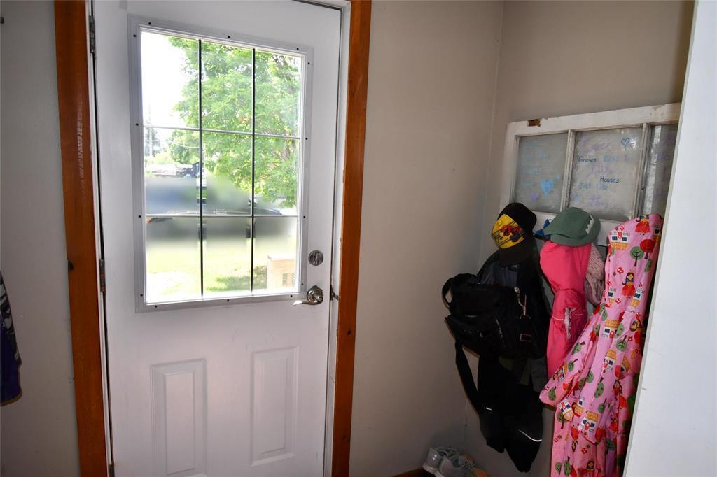 












225 3rd Avenue

,
Binscarth,




Manitoba
R0J0G0

