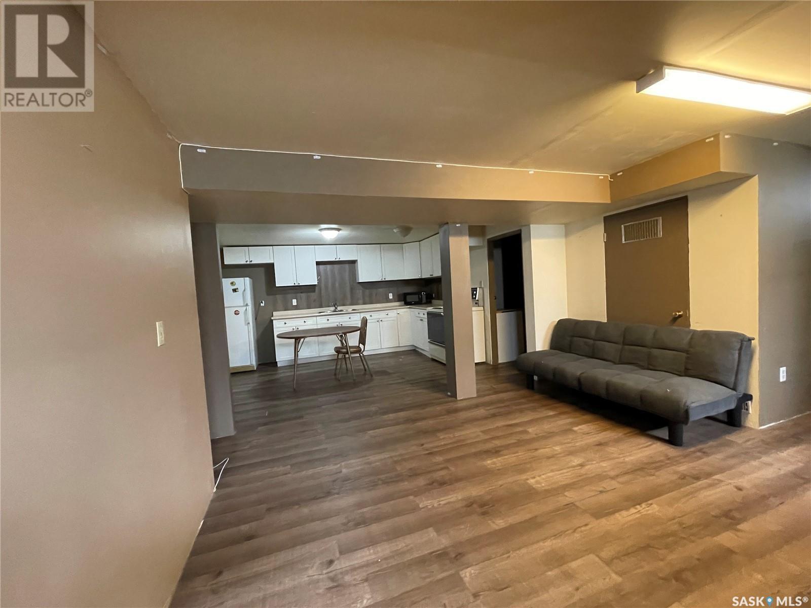 












1 King DRIVE

,
Kindersley,




Saskatchewan
S0L1S0

