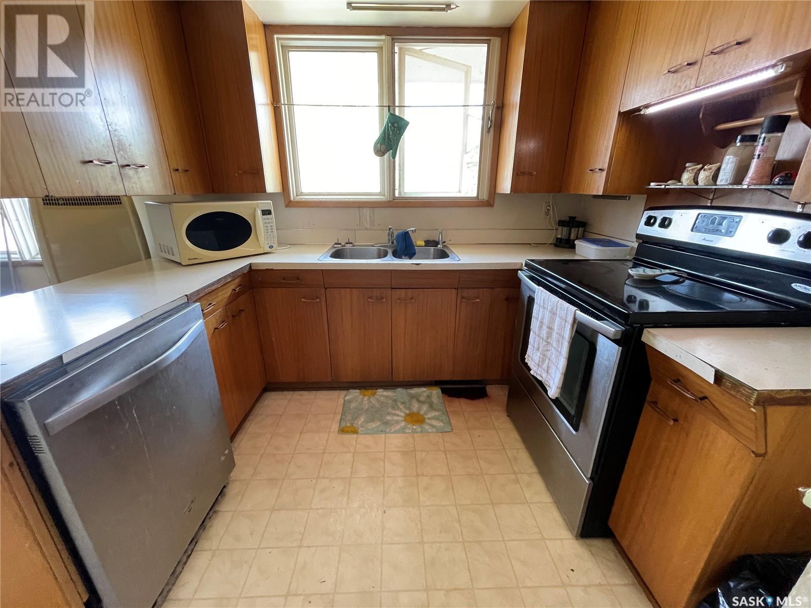 












1 King DRIVE

,
Kindersley,




Saskatchewan
S0L1S0

