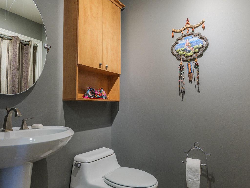









406


Rue des Plateaux

,
Mont-Saint-Hilaire,




QC
J3H6E6

