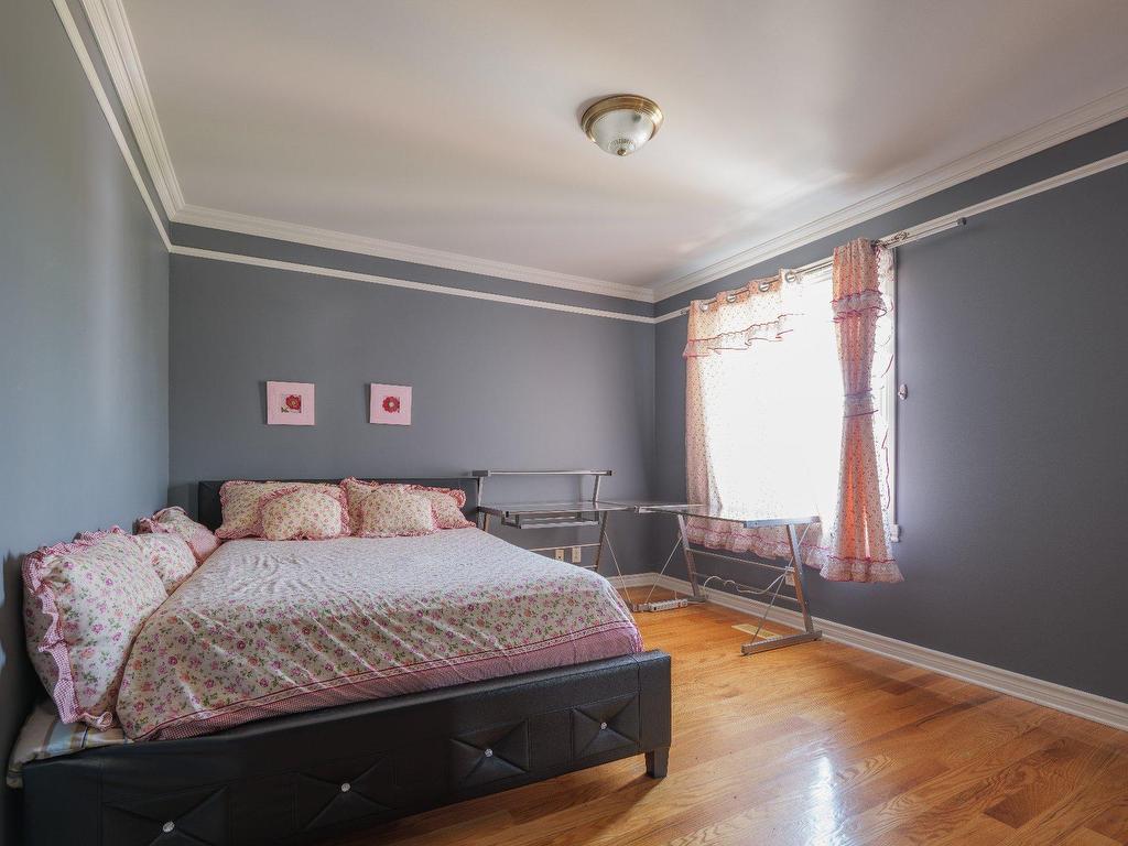 









406


Rue des Plateaux

,
Mont-Saint-Hilaire,




QC
J3H6E6

