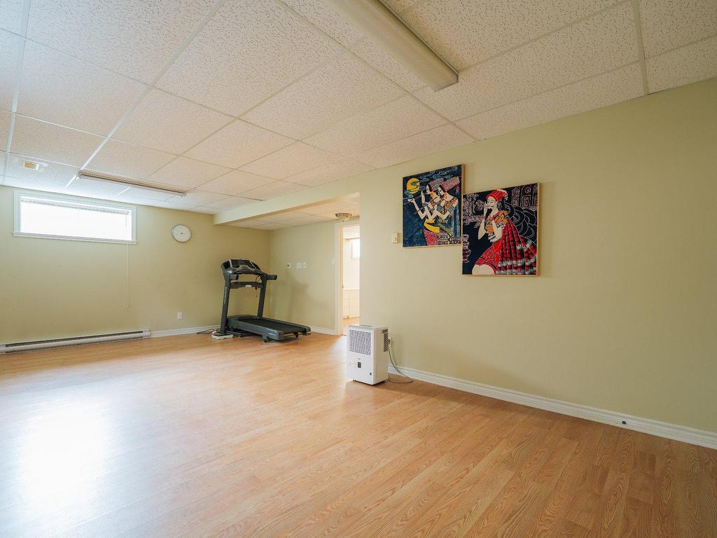 









406


Rue des Plateaux

,
Mont-Saint-Hilaire,




QC
J3H6E6

