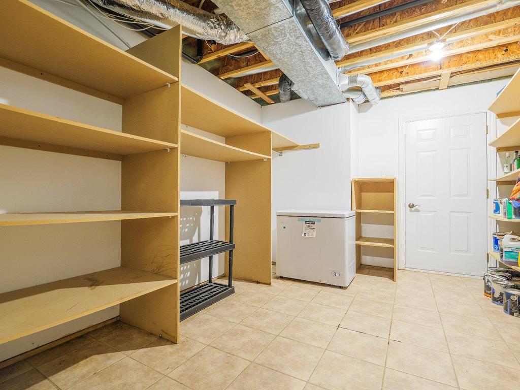 









406


Rue des Plateaux

,
Mont-Saint-Hilaire,




QC
J3H6E6

