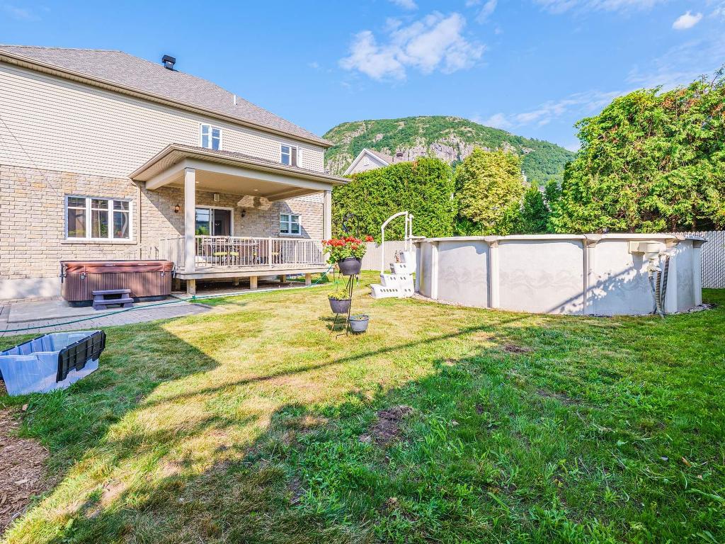 









406


Rue des Plateaux

,
Mont-Saint-Hilaire,




QC
J3H6E6

