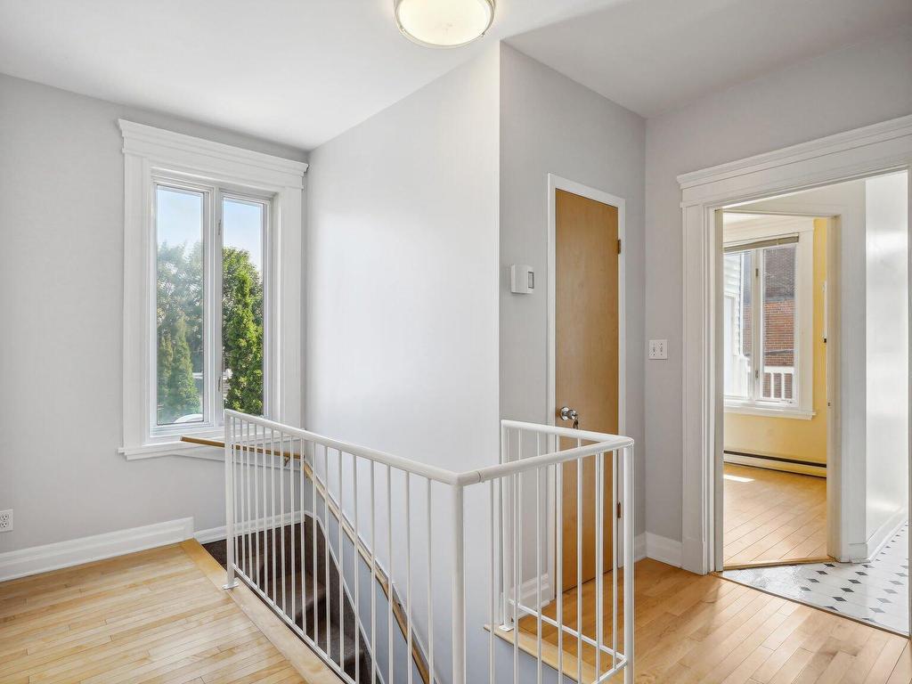 









8540

 - 8544


Av. Pierre-De Coubertin

,
Montréal (Mercier/Hochelaga-Maisonneuve),




QC
H1L2E4

