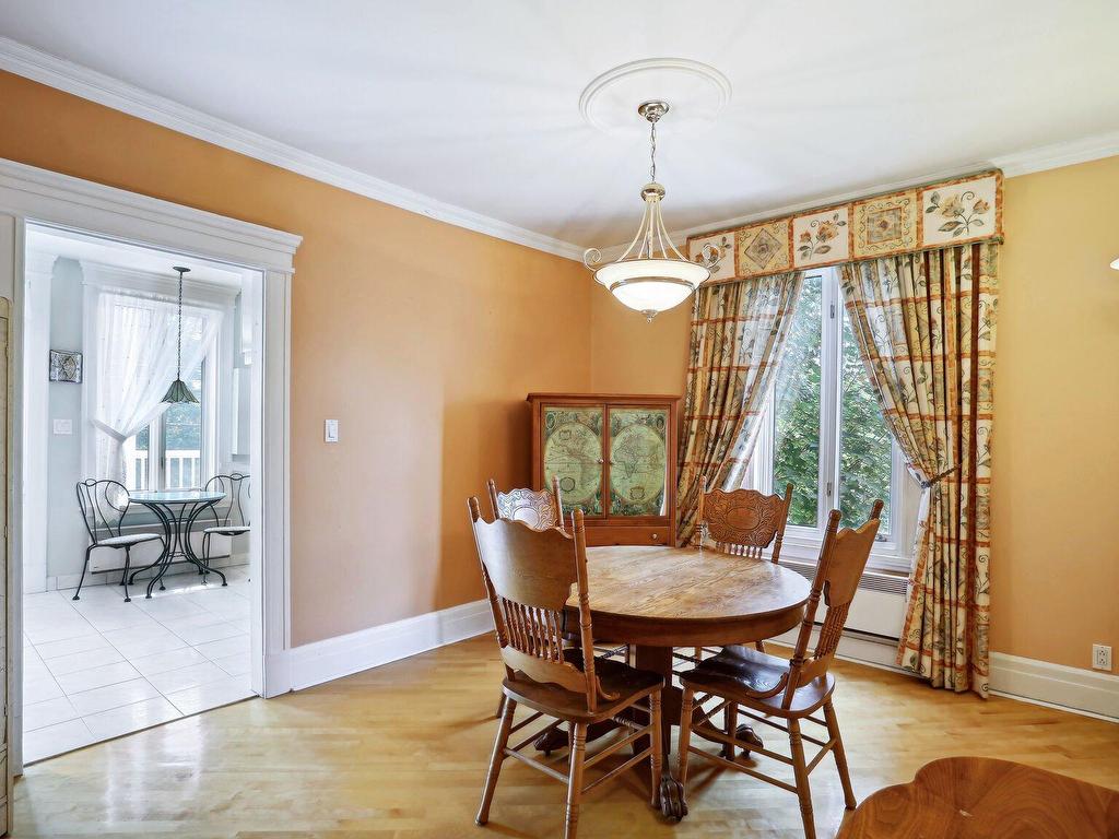 









8540

 - 8544


Av. Pierre-De Coubertin

,
Montréal (Mercier/Hochelaga-Maisonneuve),




QC
H1L2E4

