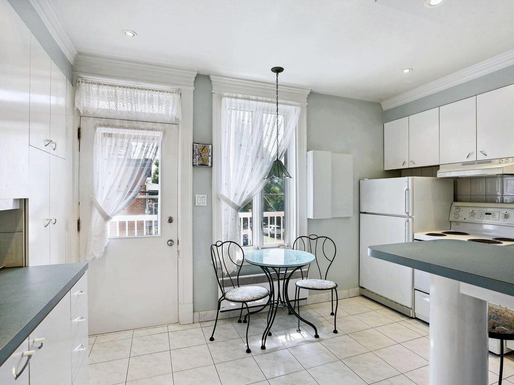 









8540

 - 8544


Av. Pierre-De Coubertin

,
Montréal (Mercier/Hochelaga-Maisonneuve),




QC
H1L2E4

