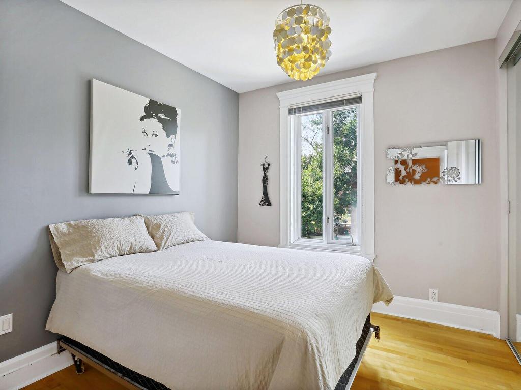 









8540

 - 8544


Av. Pierre-De Coubertin

,
Montréal (Mercier/Hochelaga-Maisonneuve),




QC
H1L2E4

