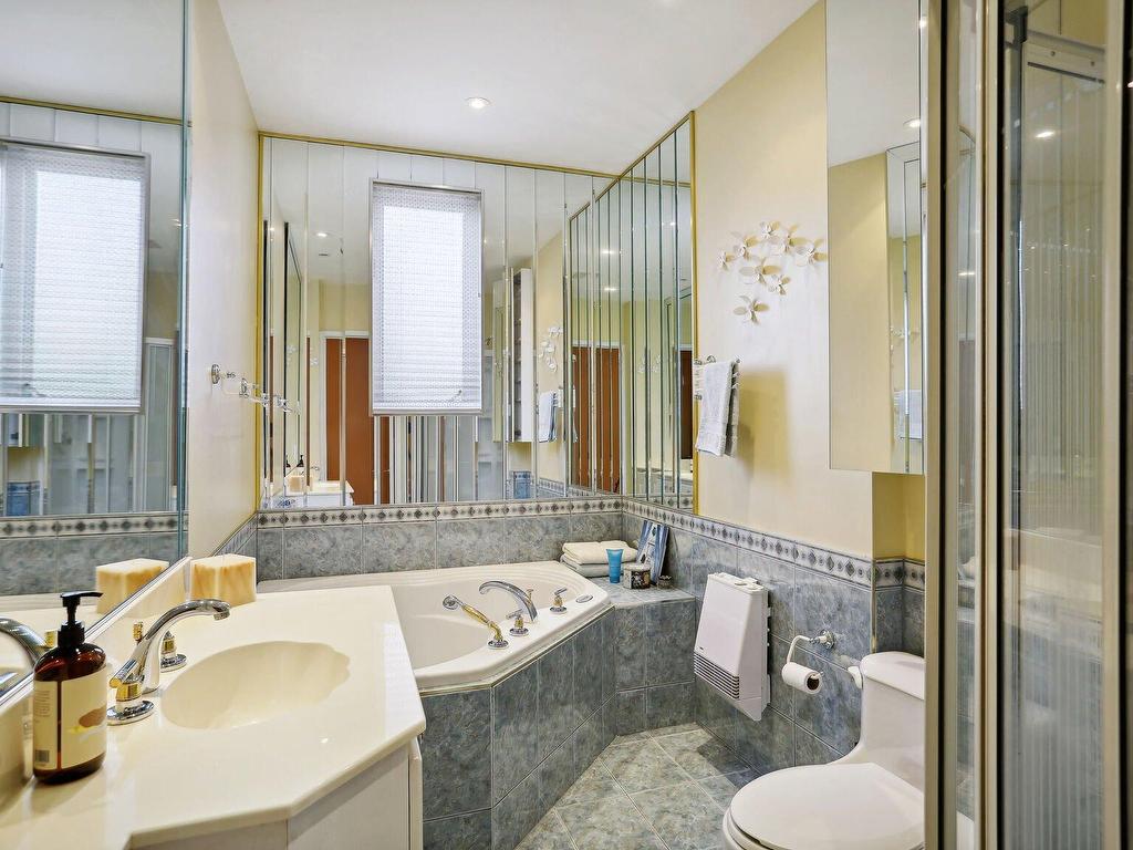 









8540

 - 8544


Av. Pierre-De Coubertin

,
Montréal (Mercier/Hochelaga-Maisonneuve),




QC
H1L2E4


