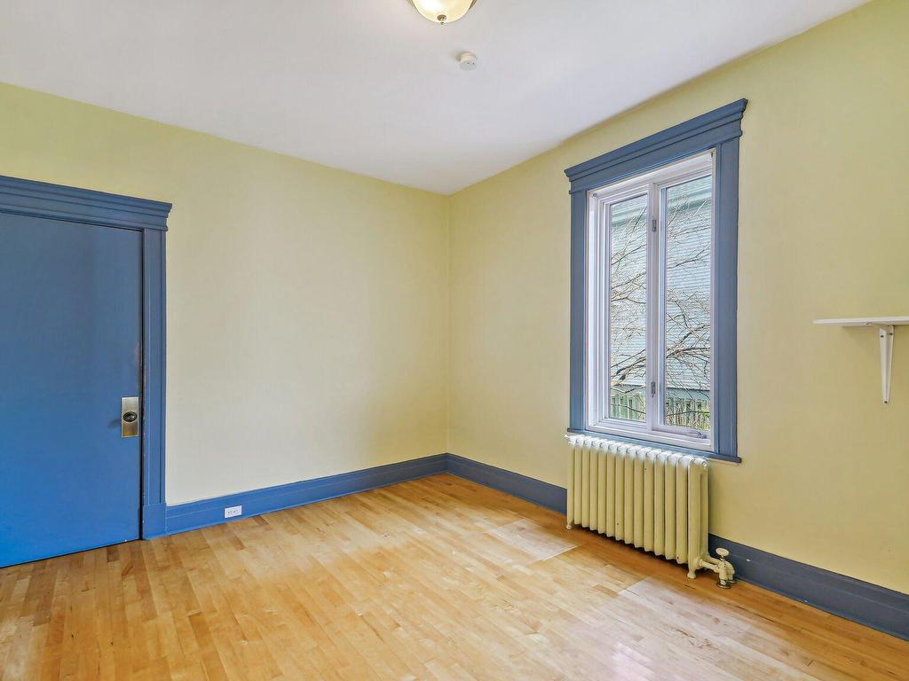 









8540

 - 8544


Av. Pierre-De Coubertin

,
Montréal (Mercier/Hochelaga-Maisonneuve),




QC
H1L2E4

