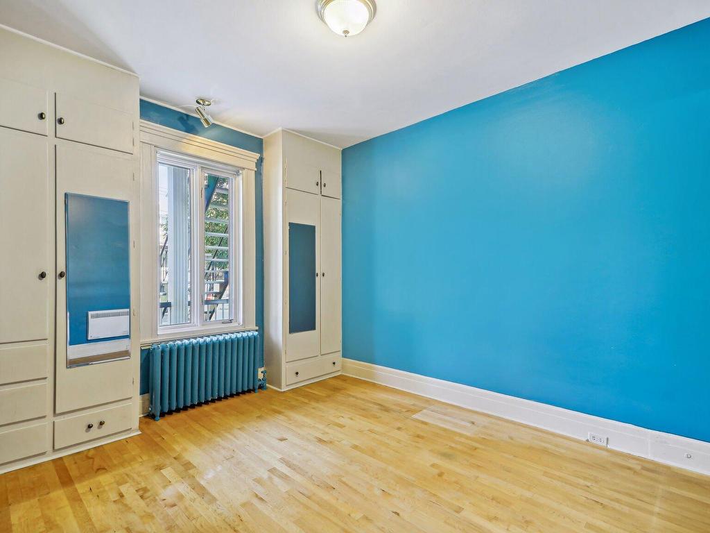 









8540

 - 8544


Av. Pierre-De Coubertin

,
Montréal (Mercier/Hochelaga-Maisonneuve),




QC
H1L2E4

