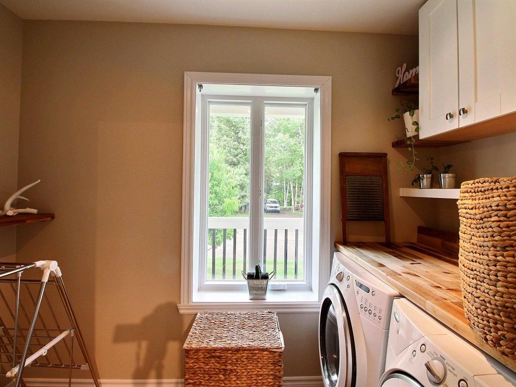 









205


Rue François-Hazeur

,
La Malbaie,




QC
G5A1V6


