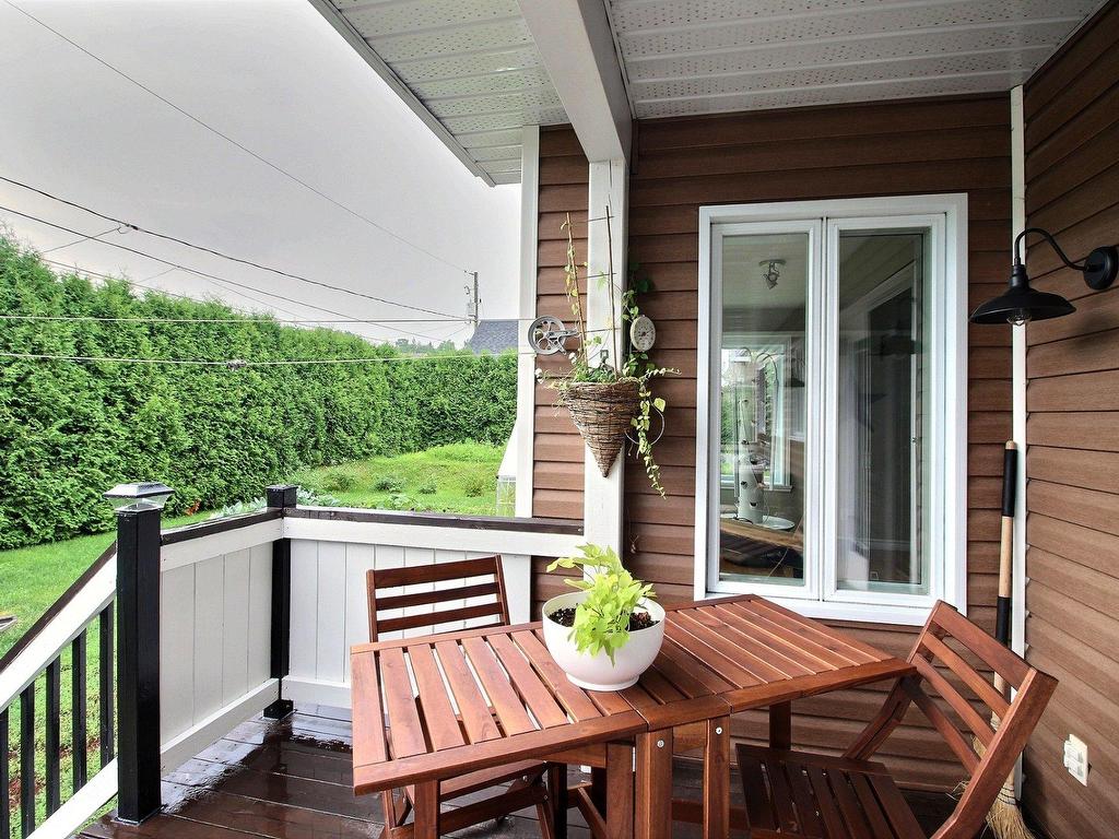 









205


Rue François-Hazeur

,
La Malbaie,




QC
G5A1V6

