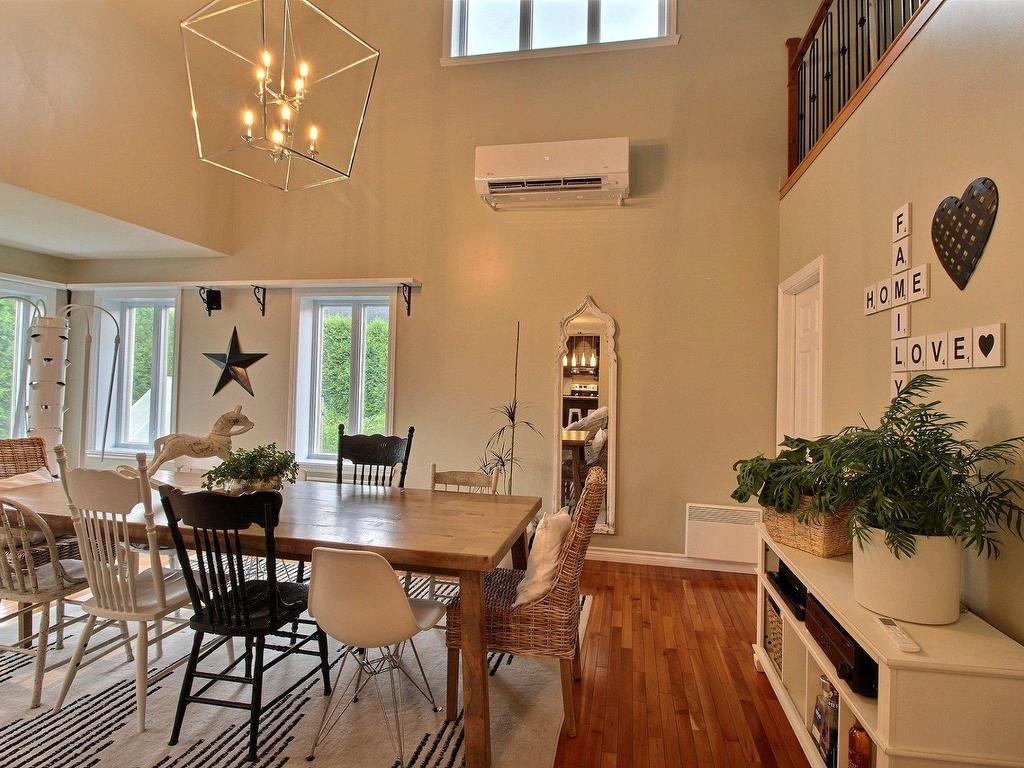 









205


Rue François-Hazeur

,
La Malbaie,




QC
G5A1V6

