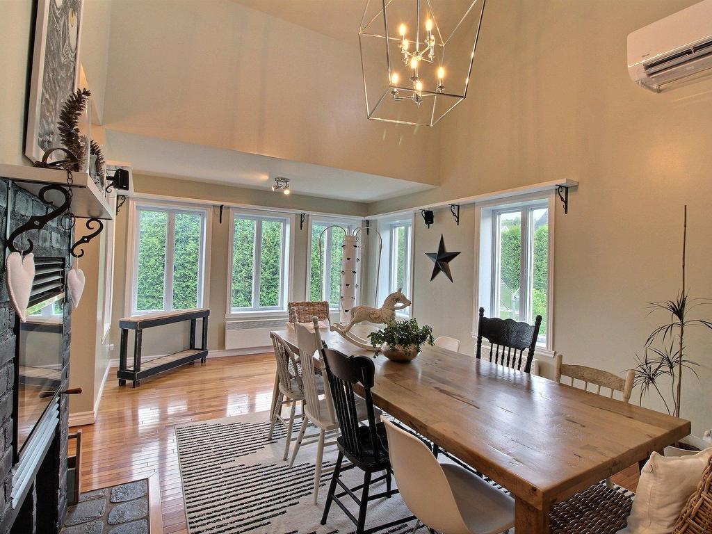 









205


Rue François-Hazeur

,
La Malbaie,




QC
G5A1V6

