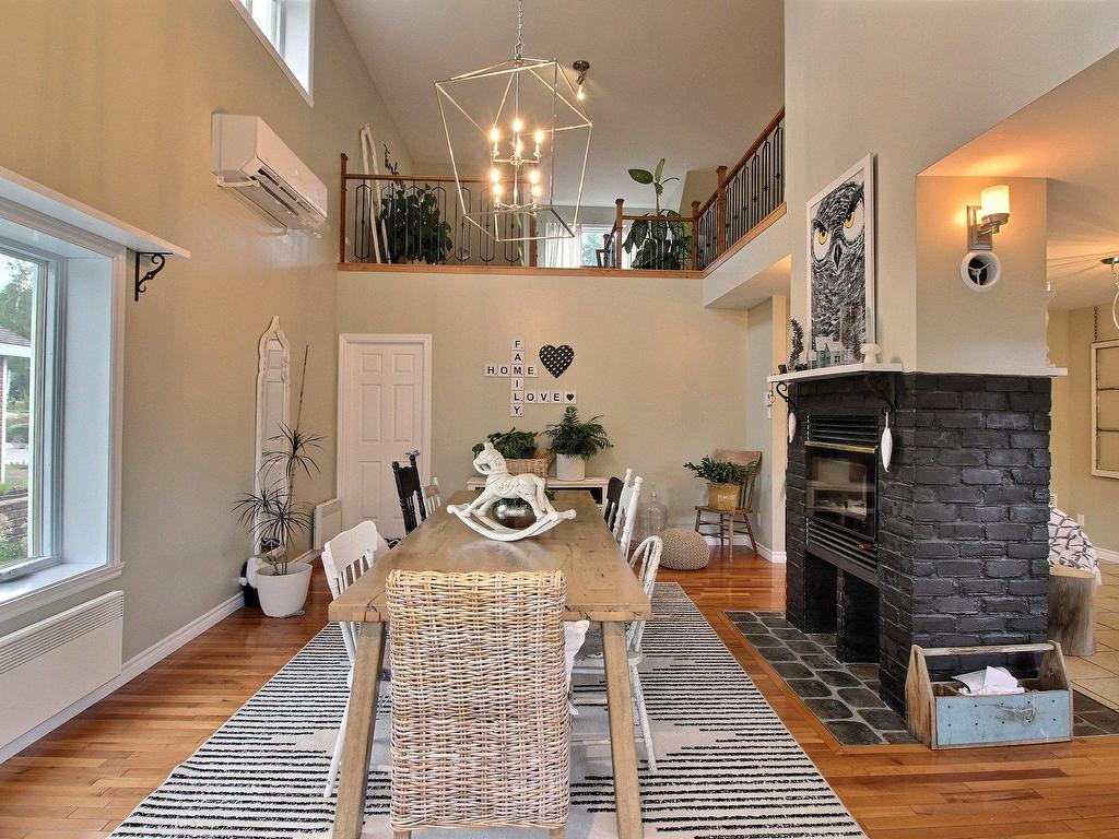 









205


Rue François-Hazeur

,
La Malbaie,




QC
G5A1V6

