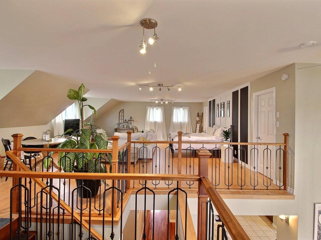 









205


Rue François-Hazeur

,
La Malbaie,




QC
G5A1V6

