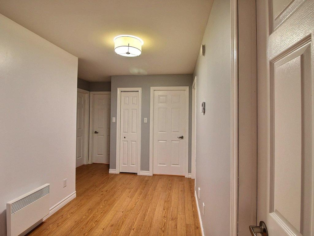 









205


Rue François-Hazeur

,
La Malbaie,




QC
G5A1V6


