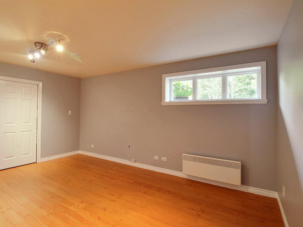 









205


Rue François-Hazeur

,
La Malbaie,




QC
G5A1V6


