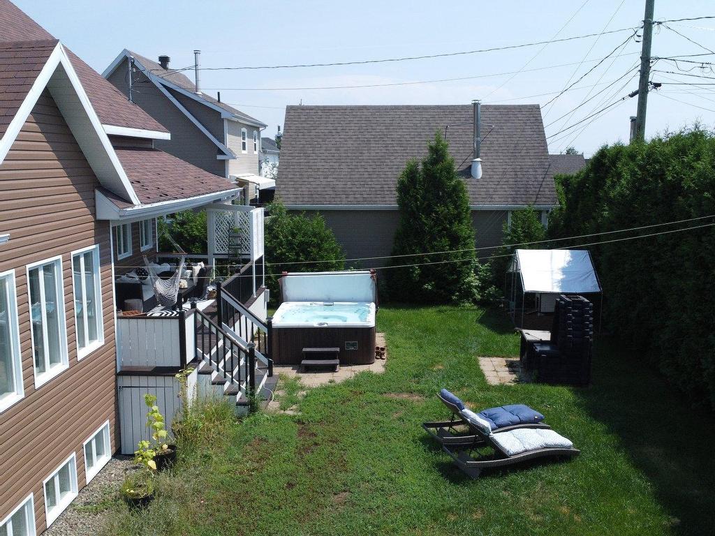 









205


Rue François-Hazeur

,
La Malbaie,




QC
G5A1V6

